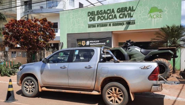 Polícia recupera na Bolívia caminhonete e quadriciclo que foram roubados em Rio Branco