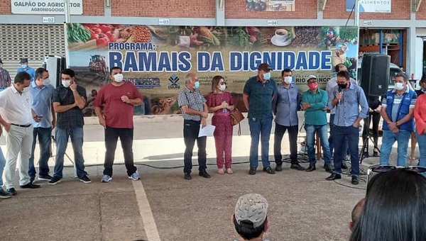 Bocalom lança programa com a promessa de patrolamento de 2.220 quilômetros de ramais