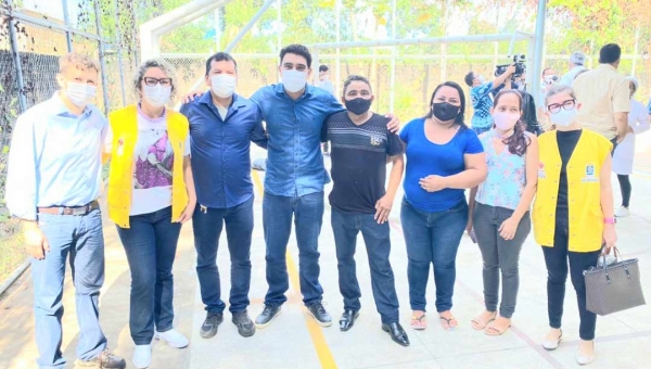 Vereador Samir Bestene comemora lançamento do Programa Saúde Itinerante na comunidade do Barro Vermelho