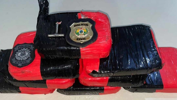 Mais de 8 quilos de cocaína são apreendidos em carro abandonado no município de Feijó