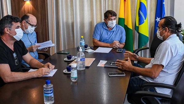 Prefeitura de Cruzeiro do Sul e Embrapa definem estratégias para novo Acordo Técnico de Cooperação