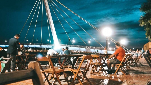 Decreto mantém venda de bebidas alcoólicas até às 22 horas e não até meia-noite, explica procurador