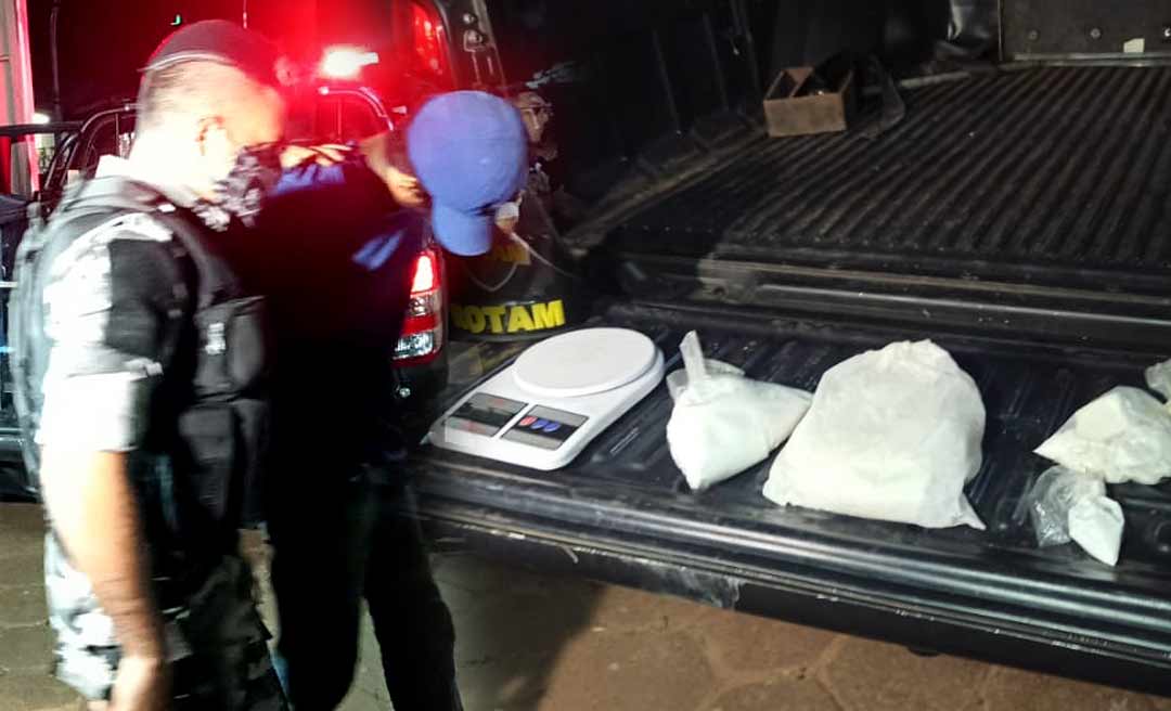 Polícia estoura boca de fumo que funcionava em borracharia e prende suspeito