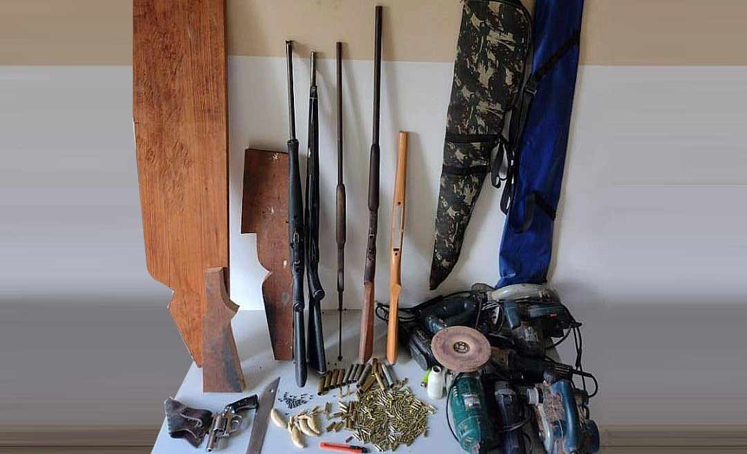 Polícia Civil prende fabricante de armas artesanais em Jordão e farto armamento