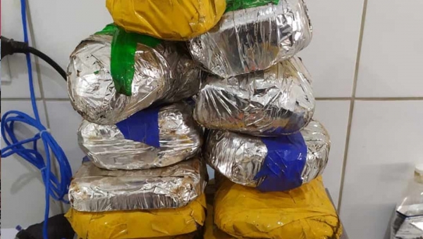 Policia Civil intercepta veículo e apreende mais de 11 quilos de cocaina em Tarauacá