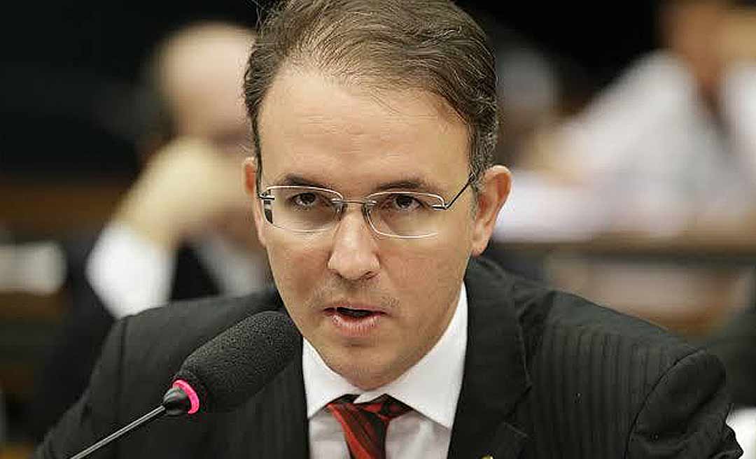 Deputado federal Leo de Brito anuncia que votará contra a privatização da Eletrobras