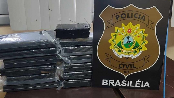 Polícia Civil em Brasiléia apreende quase 9 kg de maconha em carro de investigado