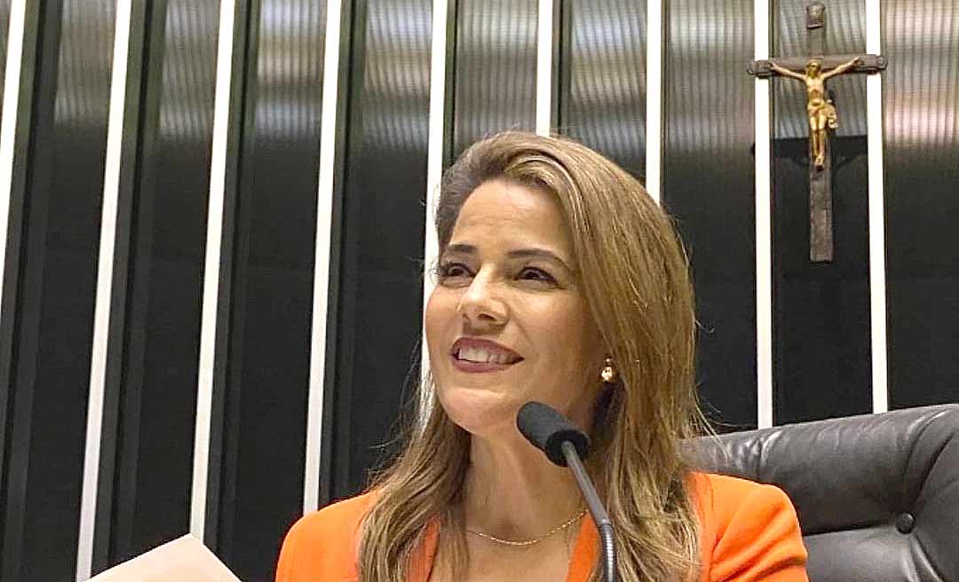 Mara Rocha aprova parecer a PL que obriga lojas de roupas a criarem provador adaptado a pessoas com deficiência