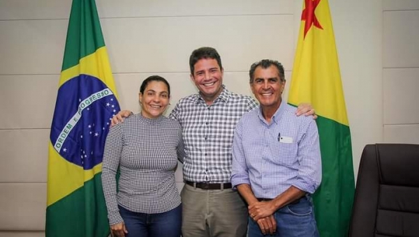 Gladson recebe Bené e Rosana na Casa Civil e reafirma parcerias com Porto Acre e Senador Guiomard