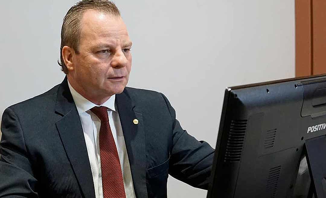 Pedro Longo abre os trabalhos na Aleac comemorando rendimento na safra de grãos no AC que supera média nacional