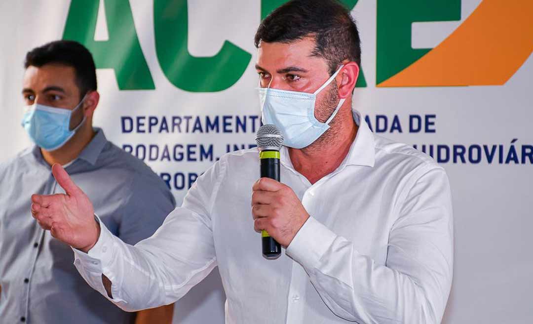 Nicolau destaca investimentos do governo do estado no município de Porto Acre