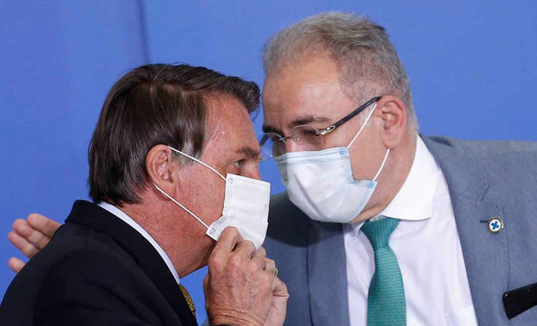 Bolsonaro diz que vai se reunir com Queiroga para tornar uso de máscara opcional
