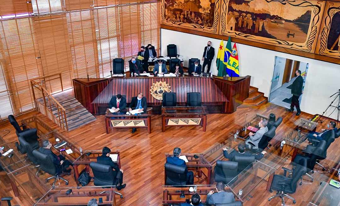 Nicolau destaca tramitação rápida de projeto da educação e esforço da Aleac para garantir empregos de servidores do Igesac