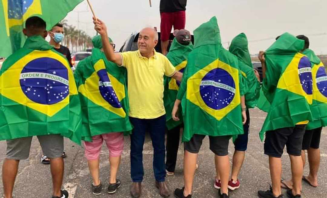 Bocalom compareceu a ato pró-Bolsonaro em Rio Branco e diz que manifestou-se por um "Brasil sem corrupção"