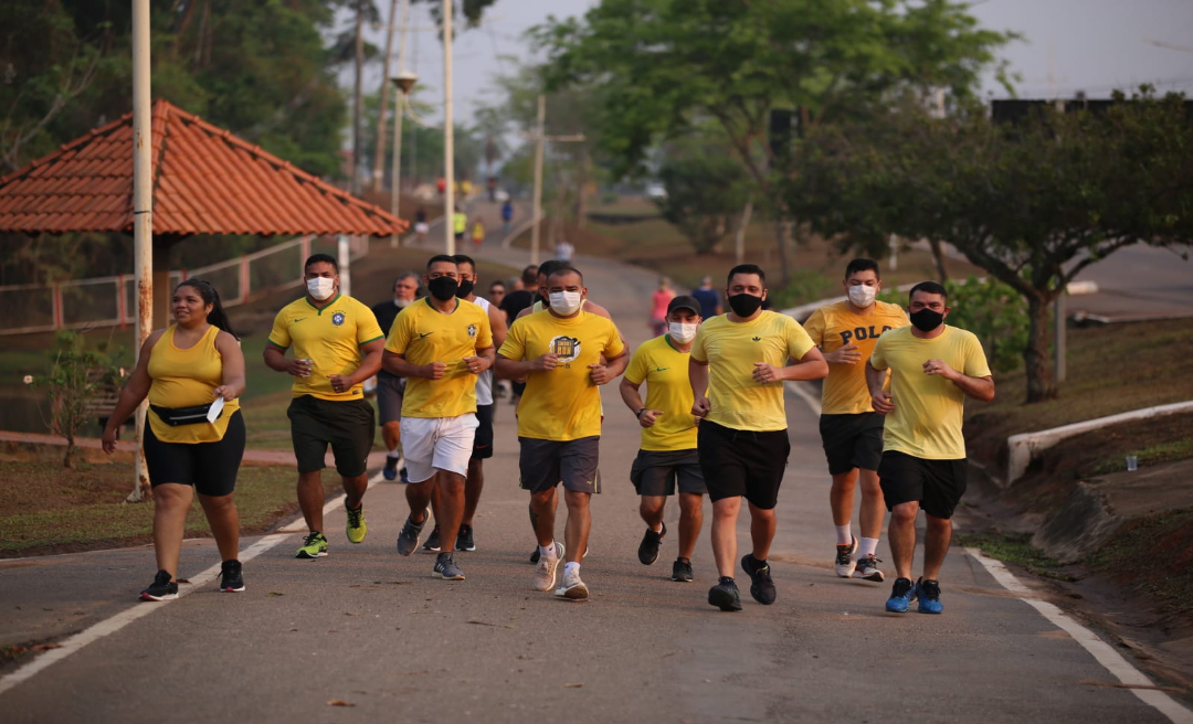 Iapen promove caminhada pela vida com servidores da instituição