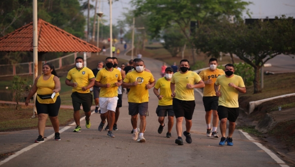 Iapen promove caminhada pela vida com servidores da instituição