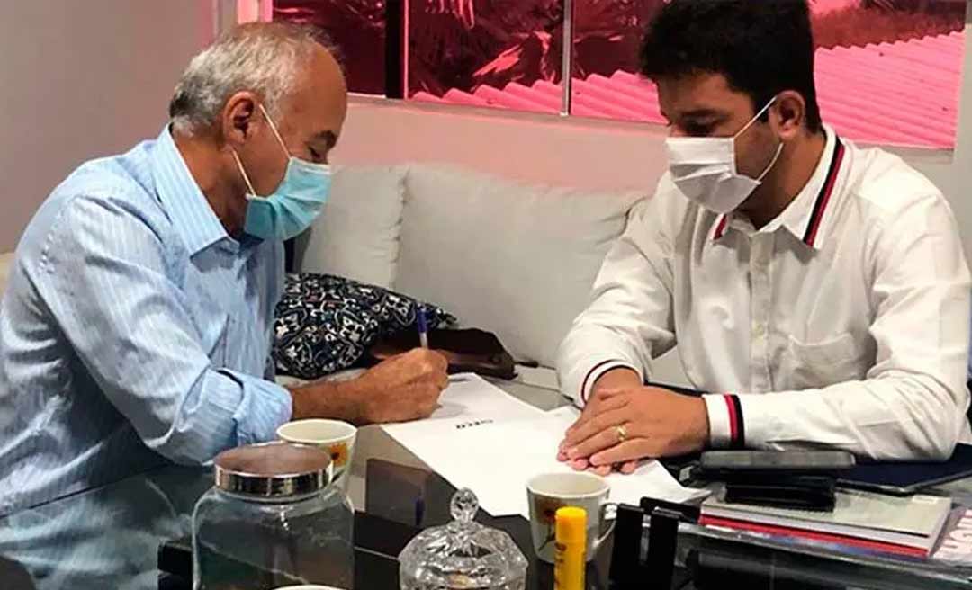 Gladson e Bocalom publicam decreto que prorroga prazo para reversão do sistema de água e esgoto de Rio Branco