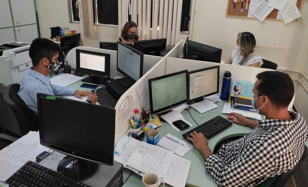 Secretaria de Licitações conclui processos para volta às aulas, gerando economia de mais de R$ 40 milhões