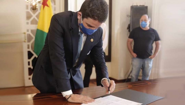 Gladson terá um orçamento de R$ 7,8 bilhões para o último ano de governo