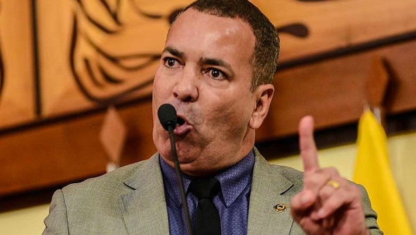 Deputado Neném Almeida cobra titulação dos militares a Gladson Cameli
