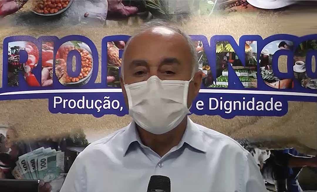 Bocalom sanciona PL e se prepara para entregar R$ 2,4 milhões às empresas de ônibus e sindicato