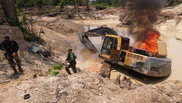 PF, em ação conjunta com IBAMA e com apoio da FUNAI, combate garimpos ilegais em terra indígenas no Mato Grosso