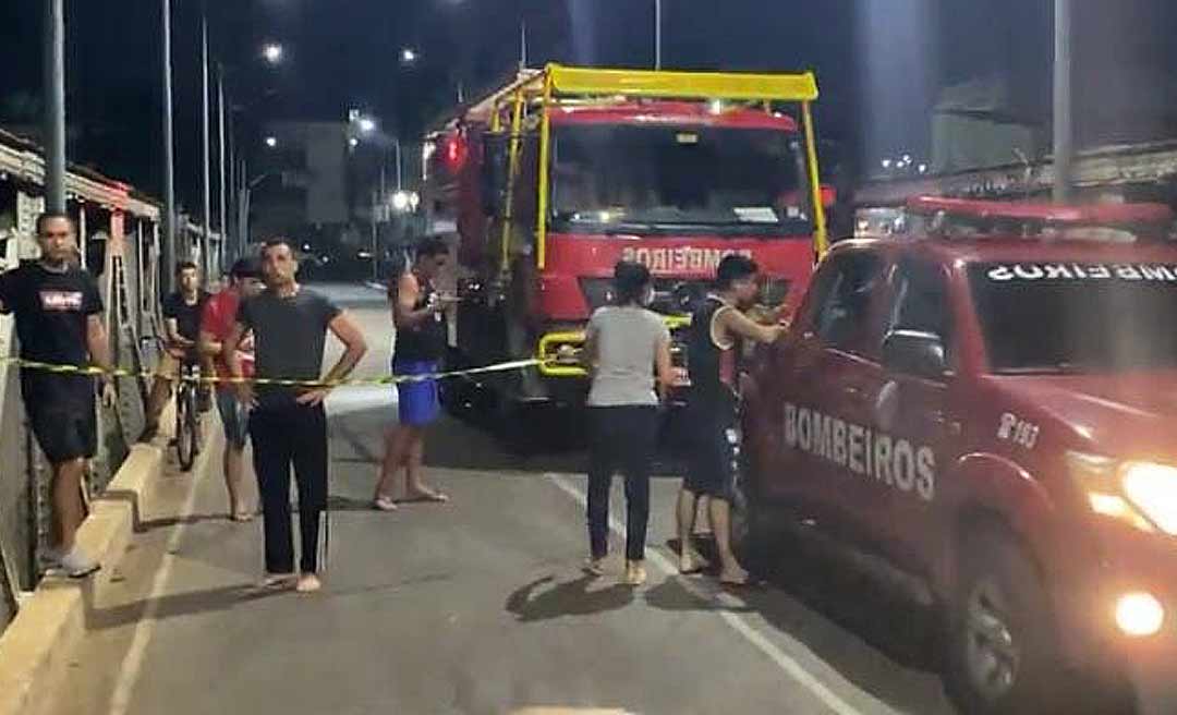 Jovem que tentava se jogar da ponte Juscelino Kubitschek, em Rio Branco, é salvo por bombeiros 