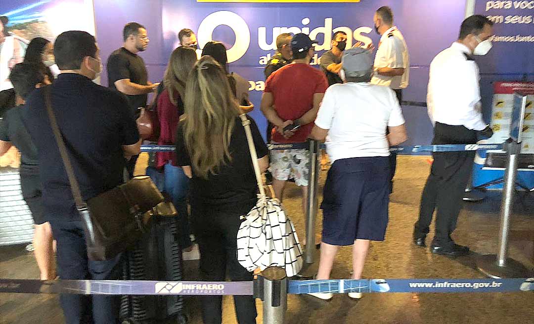 Deu até polícia: Gol encerra check-in com 20 passageiros na fila e gera revolta no aeroporto de Rio Branco