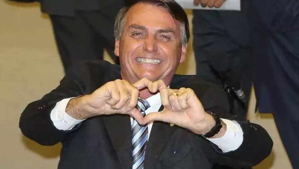 Bolsonaro alerta para novo reajuste no preço dos combustíveis