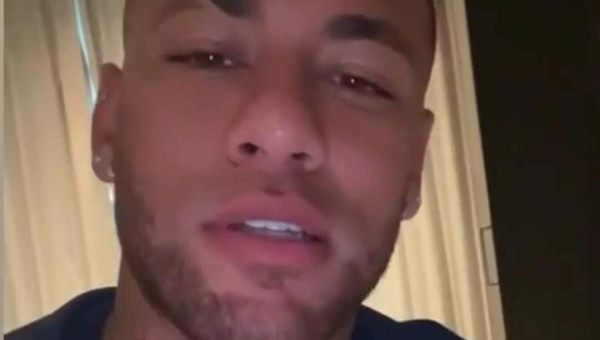 Neymar grava vídeo parabenizando digital influencer acreana e mensagem bomba na rede