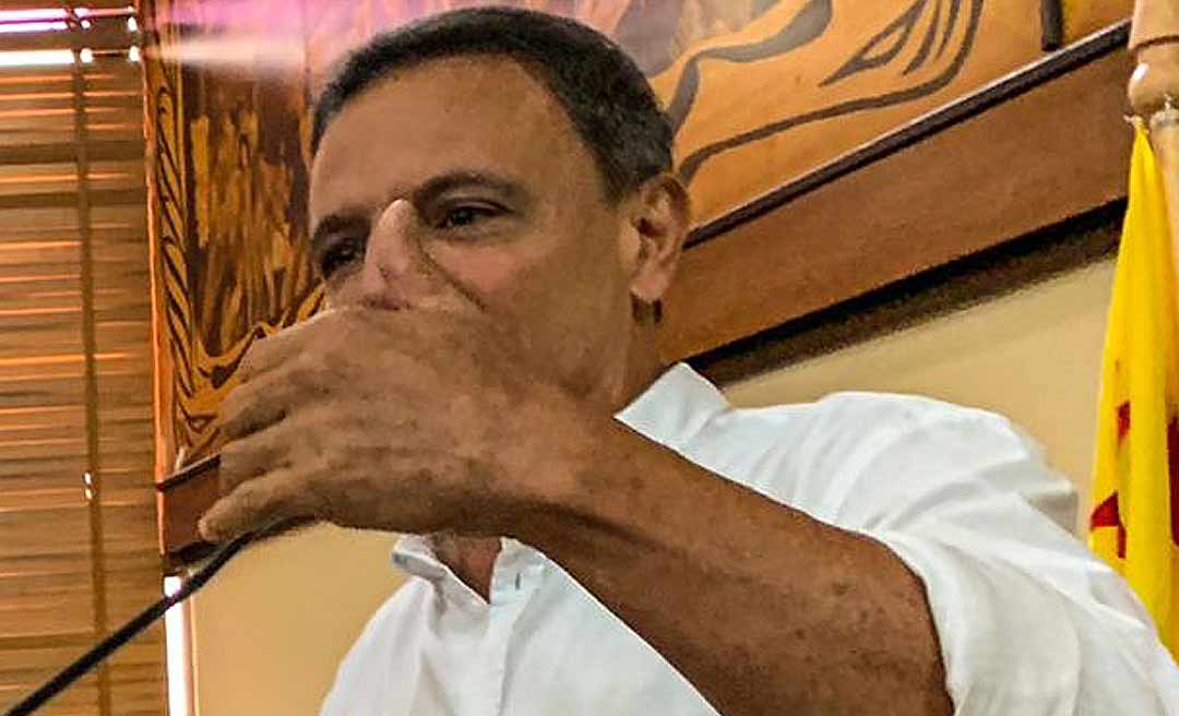 Bittar comenta declarações de Marcia ao Papo Informal e dispara: “vamos com calma”