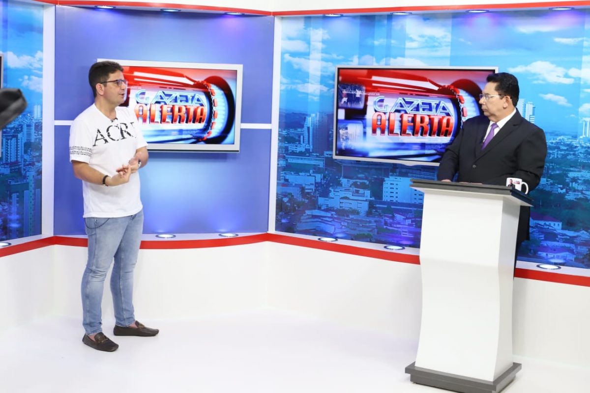 Gladson concede entrevistas, destaca avanços e reforça compromisso de sua gestão com o desenvolvimento do Acre
