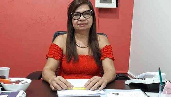 Alcilene Gurgel cobra Gladson pagamento do abono do Fundeb aos servidores da Educação