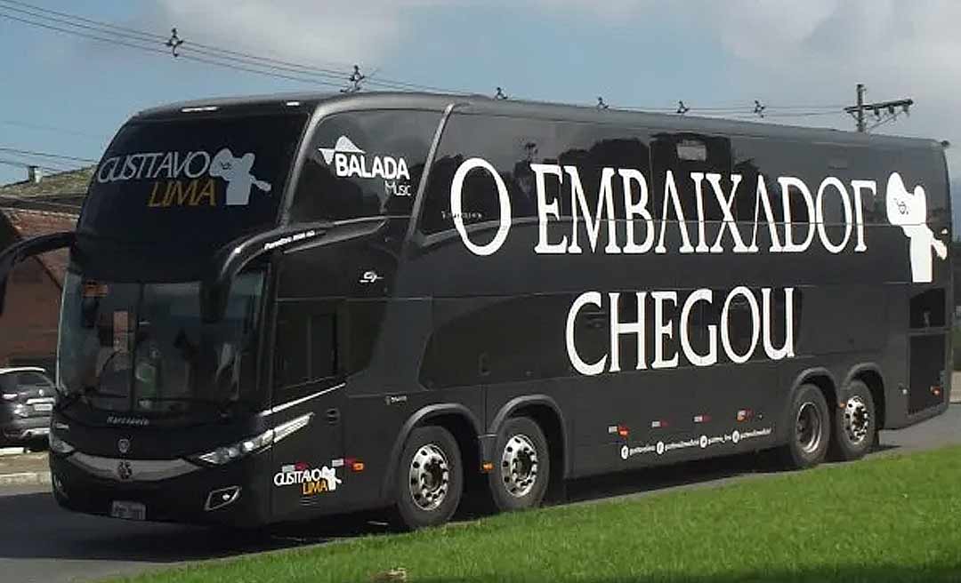 Equipe de Gusttavo Lima dispensa avião e vai viajar de ônibus de Rio Branco a Cacoal após show no Acre