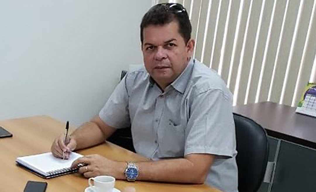 Kiefer Cavalcante entra na mira do MP e terá que promover licitação dentro de 15 dias para permissionários