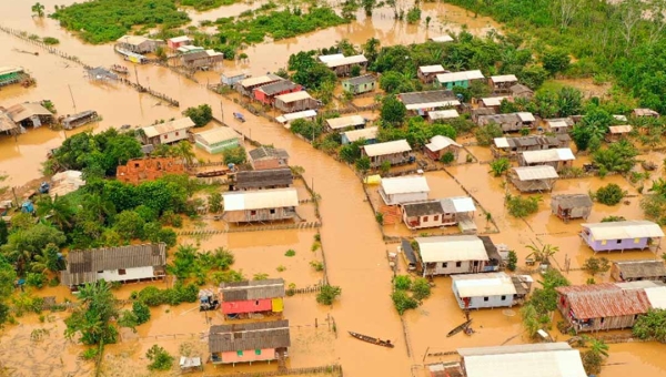 Autoridades municipais de Boca do Acre em alerta com cheia do Rio Acre; Defesa Civil de Rio Branco monitora a situação