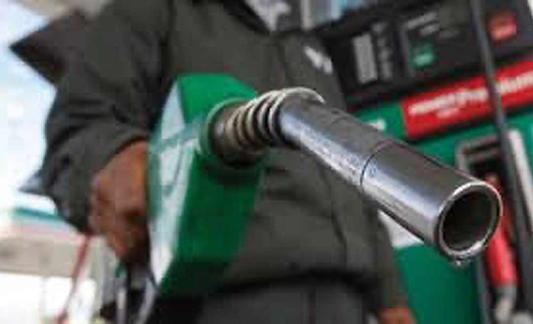 Petrobras reduz preço da gasolina A para distribuidoras