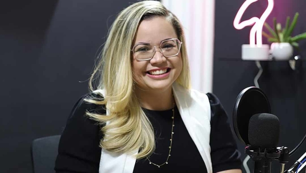 Michelle Melo diz que Rio Branco virou chacota internacional por causa da casinha de Papai Noel