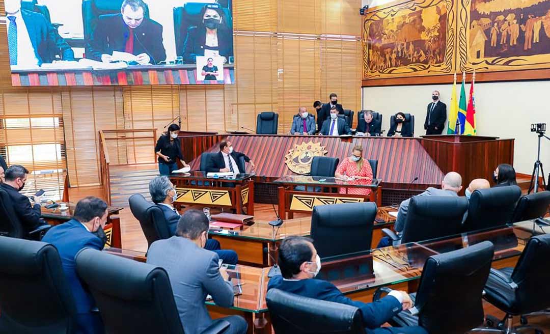 Deputados estaduais aprovam mais de 100 projetos durante sessão desta terça-feira