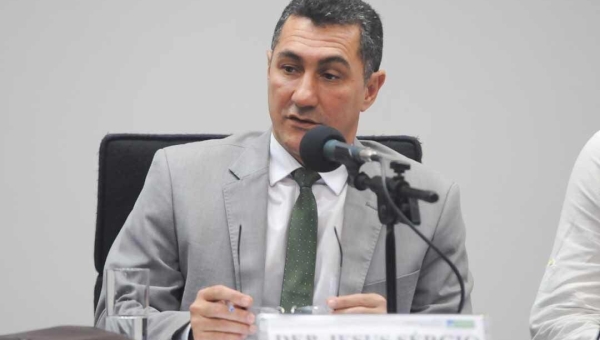 Jesus Sérgio apresenta emenda à MP para que ProUni continue voltado para estudantes de baixa renda