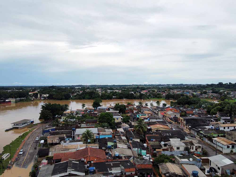 Rio Acre marca 10,52 metros e se distancia da cota de alerta na capital