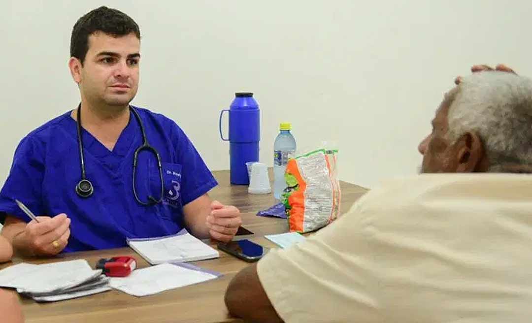 Médico Rodrigo Damasceno doa 100 exames de ultrassonografia a pessoas carentes de Tarauacá