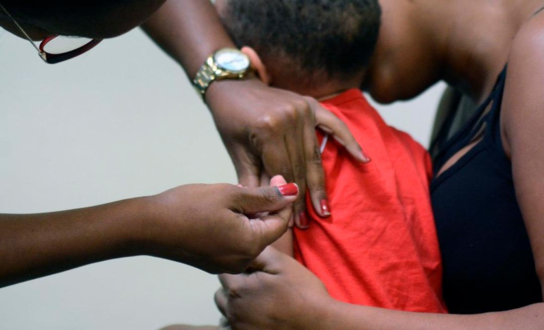 Datafolha: 79% dos brasileiros são a favor da vacinação de crianças