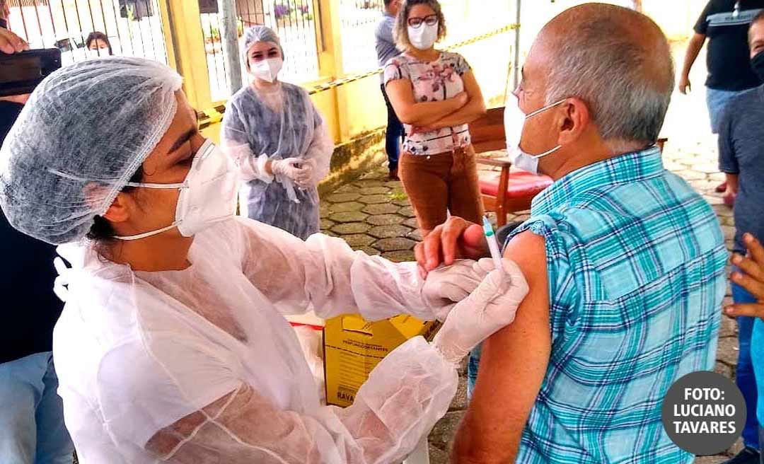 “Pelo amor de Deus vamos se vacinar”, pede Bocalom ao alertar que pessoas estão morrendo porque não se imunizaram