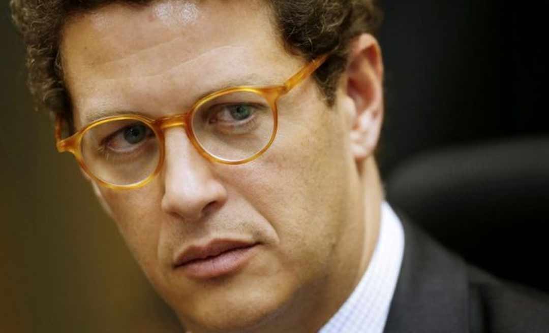 Ex-ministro usa as redes para defender Bolsonaro do suposto vazamento de dados