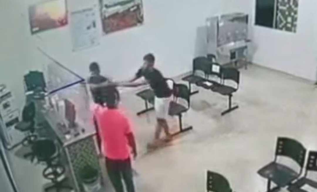 Homem embriagado invade hospital em Senador Guiomard, causa pânico e quebra equipamentos