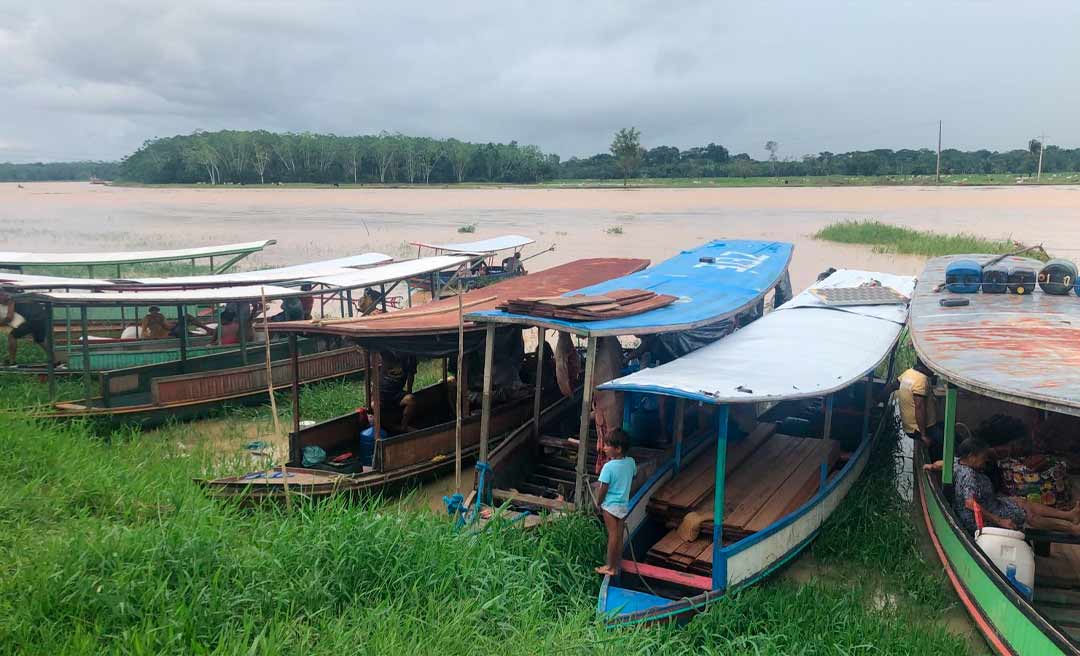 Nível do Rio Tarauacá segue subindo e já desabriga a primeira família