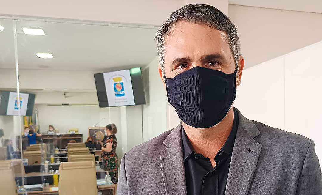 “Não há essa de caixa preta”, diz Marcus Alexandre na CPI do Transporte Público