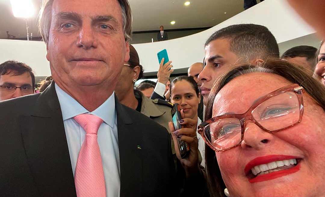 Vanda Milani participa de evento com Bolsonaro em homenagem às mulheres