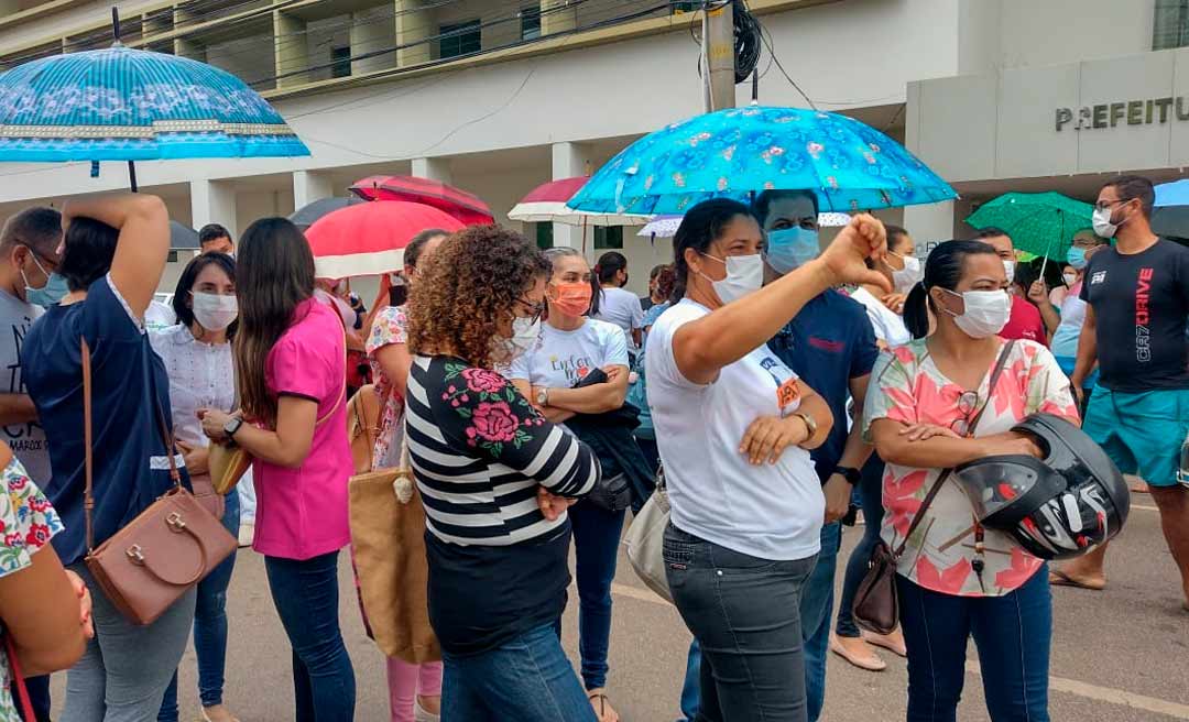 Servidores da Saúde de Rio Branco se reúnem para iniciar greve